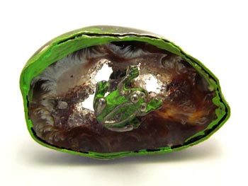 Обков на камък Зелена жаба